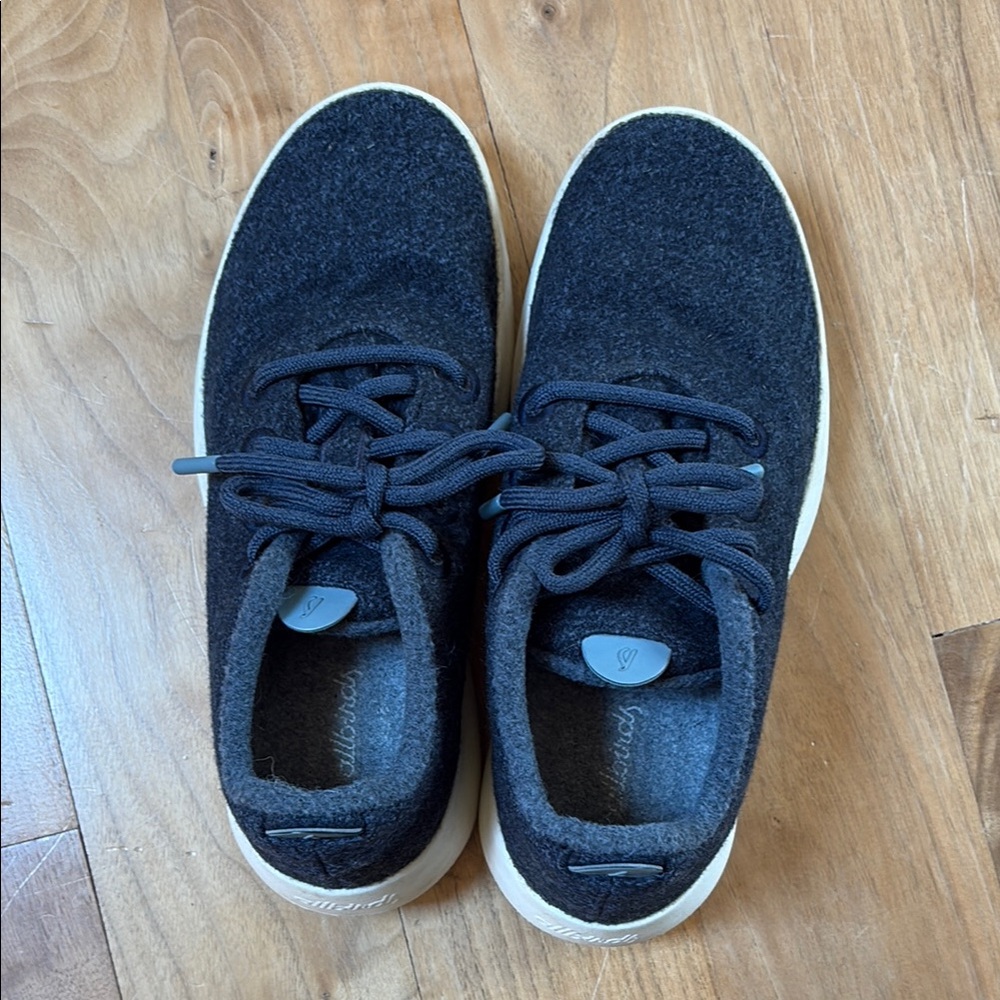 Like New Allbirds Blue Wool Runners Size 8